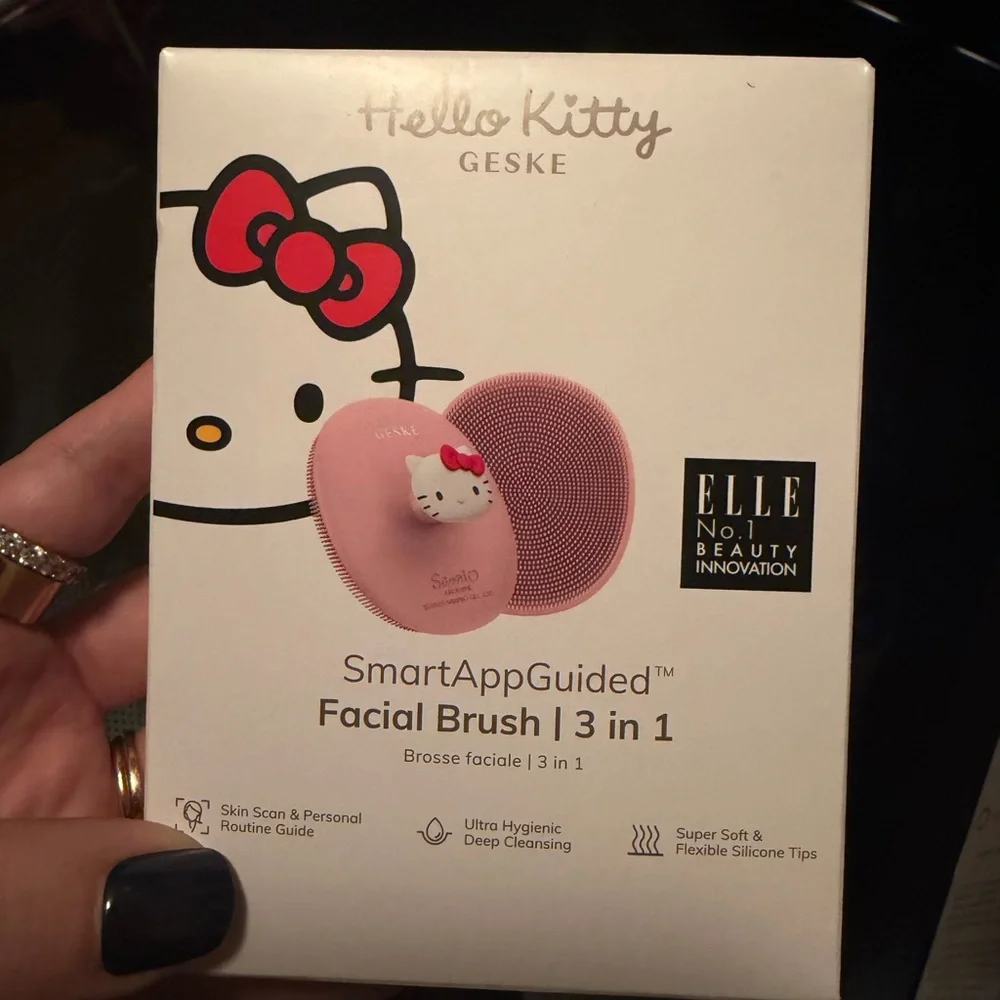 Hello Kitty Geske skincare items